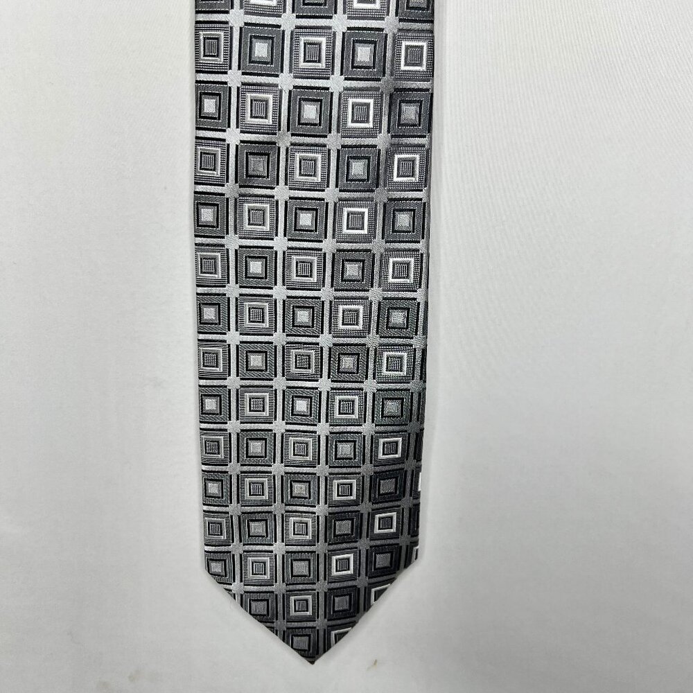 Campia Moda Men’s Neck Tie 3 ¾” Silver Gray Geometrical Squares Handmade Silk